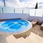 Luxury Anjomacar فيلة *