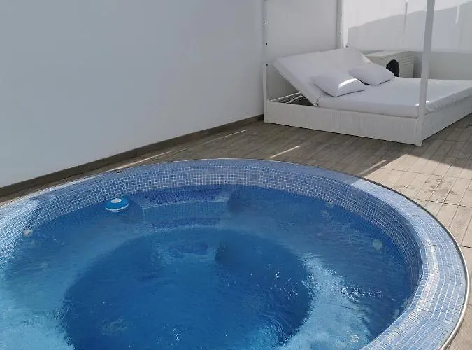 빌라 Luxury Anjomacar